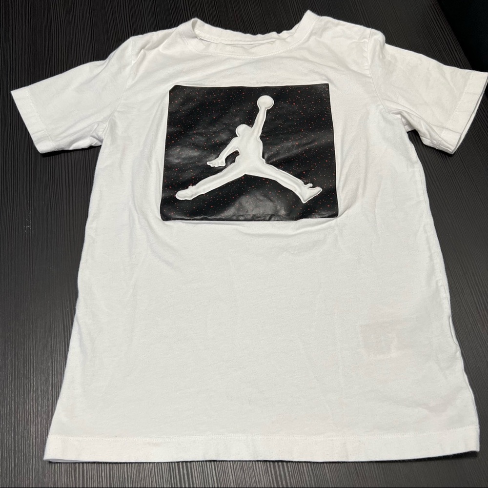 Kids Jordan logo white t-shirt. Size Large